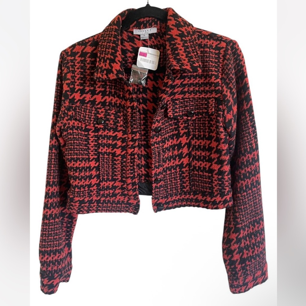 NWT-Windsor So Chic Houndstooth
Cropped Jacket | Fall Wear | Bold Layers - Picture 2 of 6